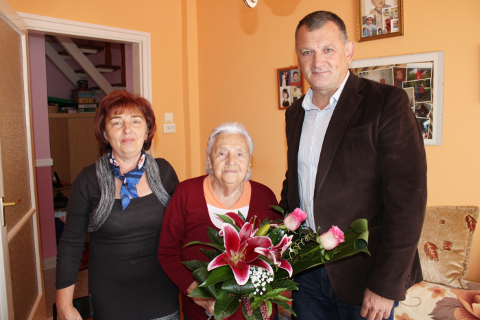 Isten éltesse Julika nénit 95. születésnapja alkalmából!