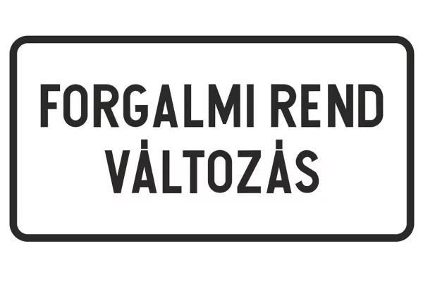 Figyelem! Változik a Főtér forgalmi rendje