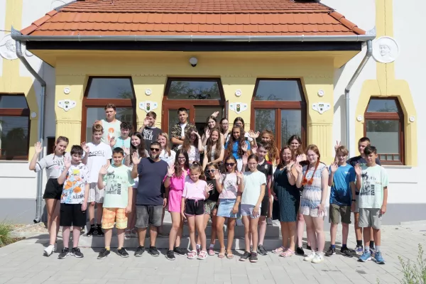 Angol tábor a Civil Házban