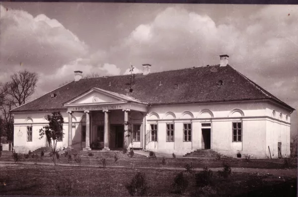 Vigyázó Kastély