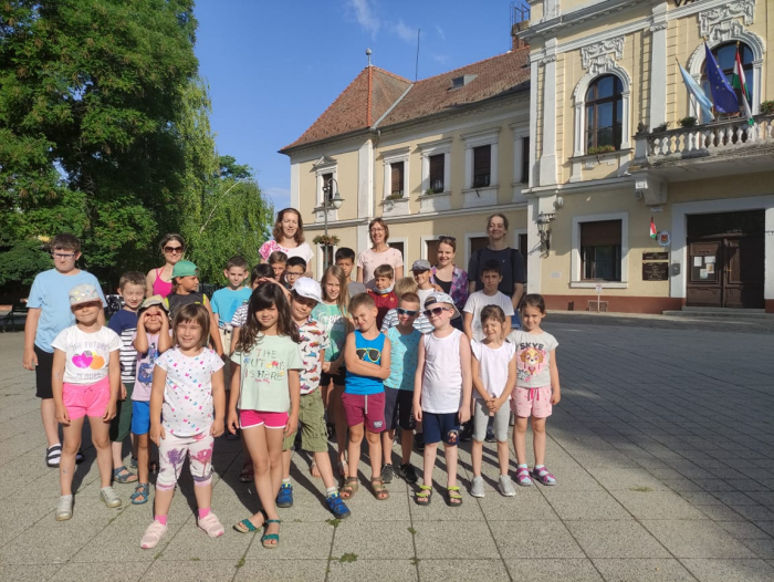 Évek óta nálunk táboroznak: Ők is szeretik Abonyt!