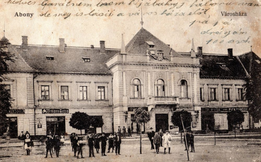 Abonyi Városháza