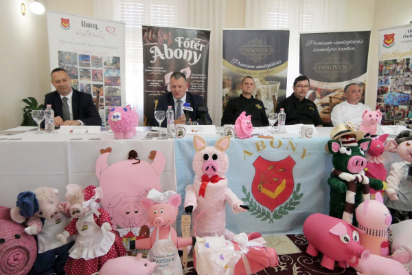 Pecsenye Parádé- Sajtótájékoztató