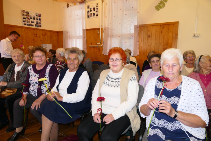 Idősek világnapja A Rózsakert Nyugdíjas Klubban