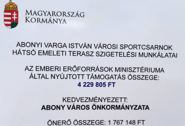 Kezdődik a sportcsarnok teraszának felújítása
