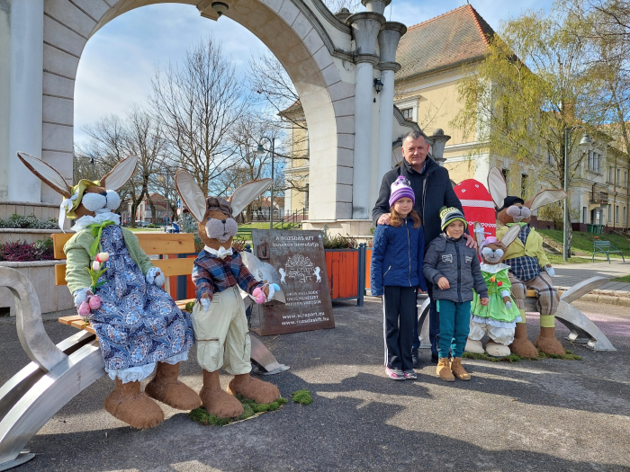 Csodálatos dekoráció a Városkapu előtt