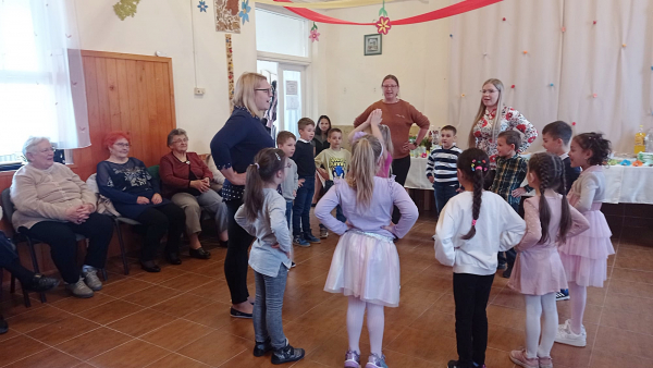 Anyák napja az Idősek Klubbjában