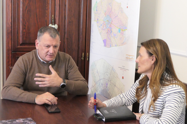 Népkonyhai ellátás bevezetéséről tárgyalt az abonyi városvezetés