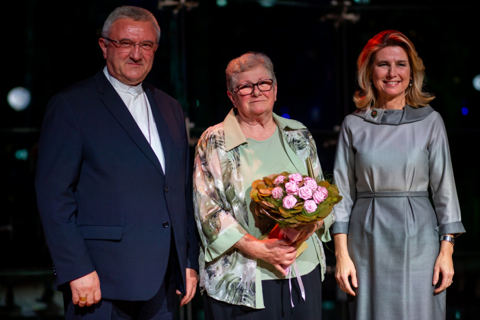 Szent Erzsébet rózsája-díjjal tüntették ki Dr. Tóth Katalint