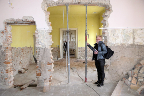 Megkezdődött a Kostyán kúria felújítása