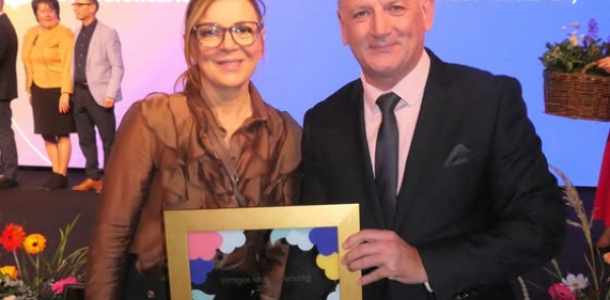 Arany Rózsa díjat nyert Abony Városa a Virágos Magyarország versenyen 💝🌹🌹