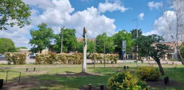 Felújúitják a Millenniumi Emlékpark szobrait Abonyban 🥰🥰