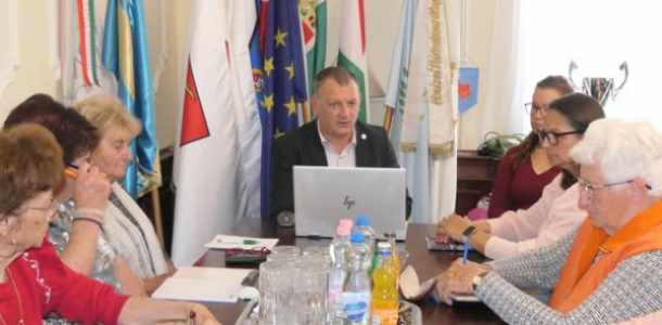Ülésezett az Idősügyi Tanács